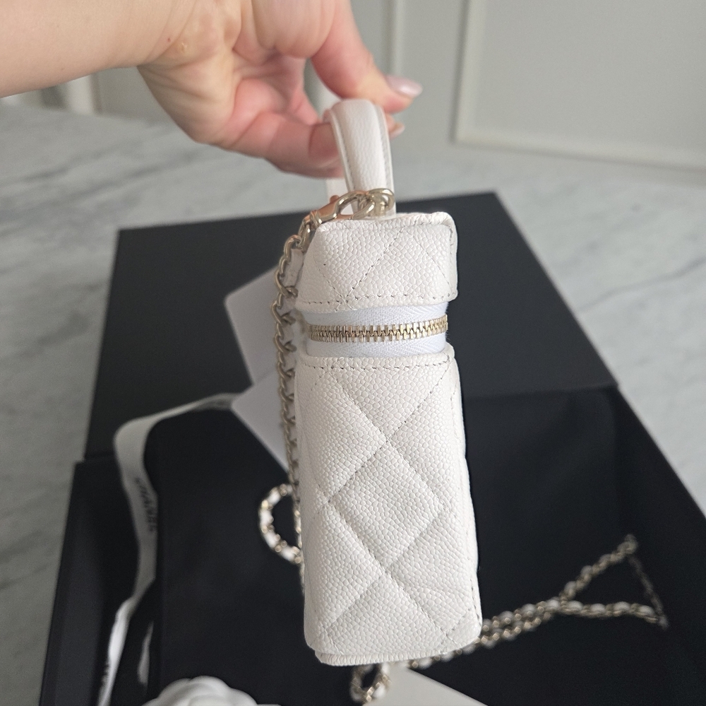 CHANEL White Quilted Cosmetic Bag with Chain - Picture 6 of 6